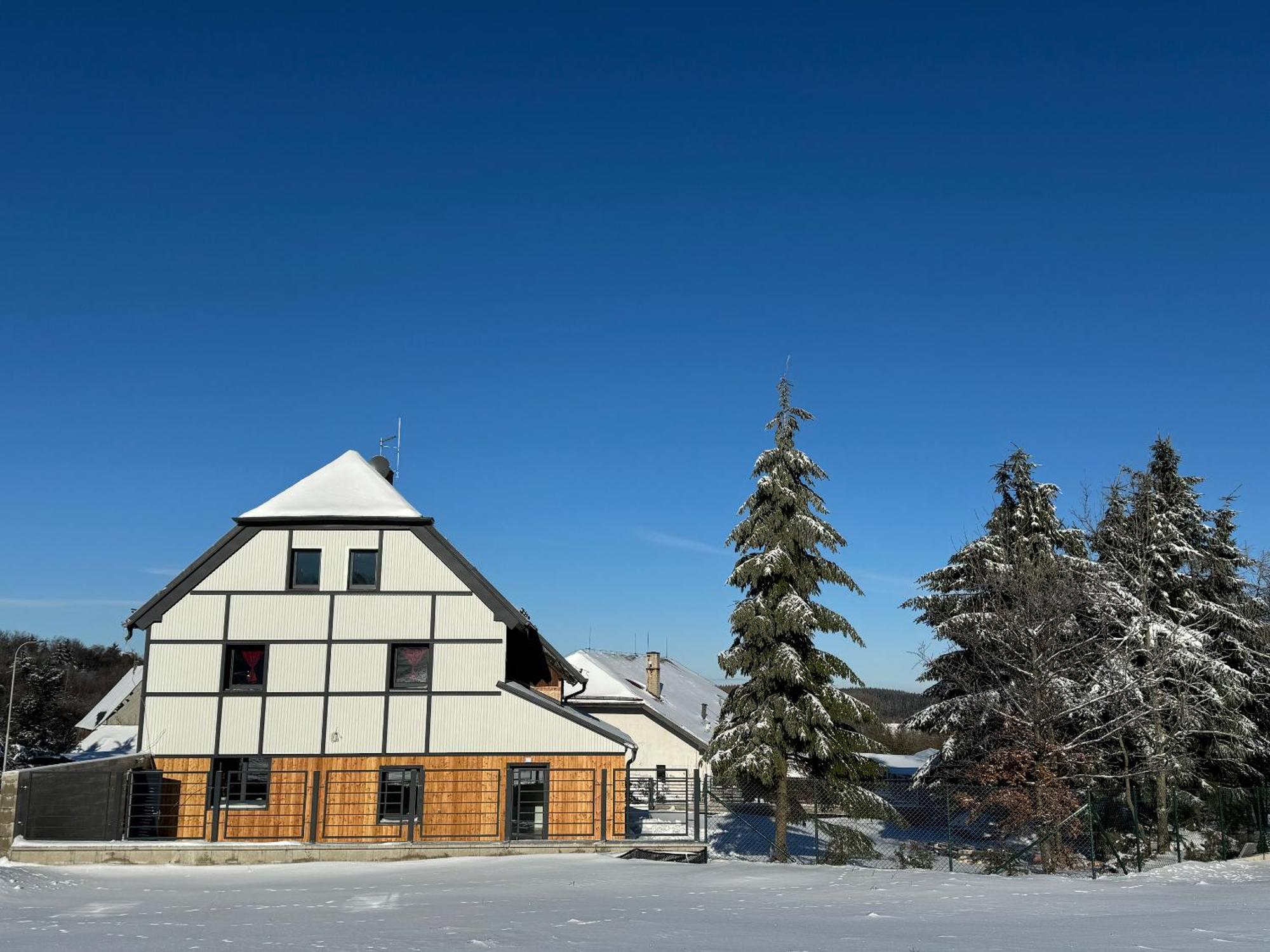 Penzion Stara Posta Dubí Exteriér fotografie